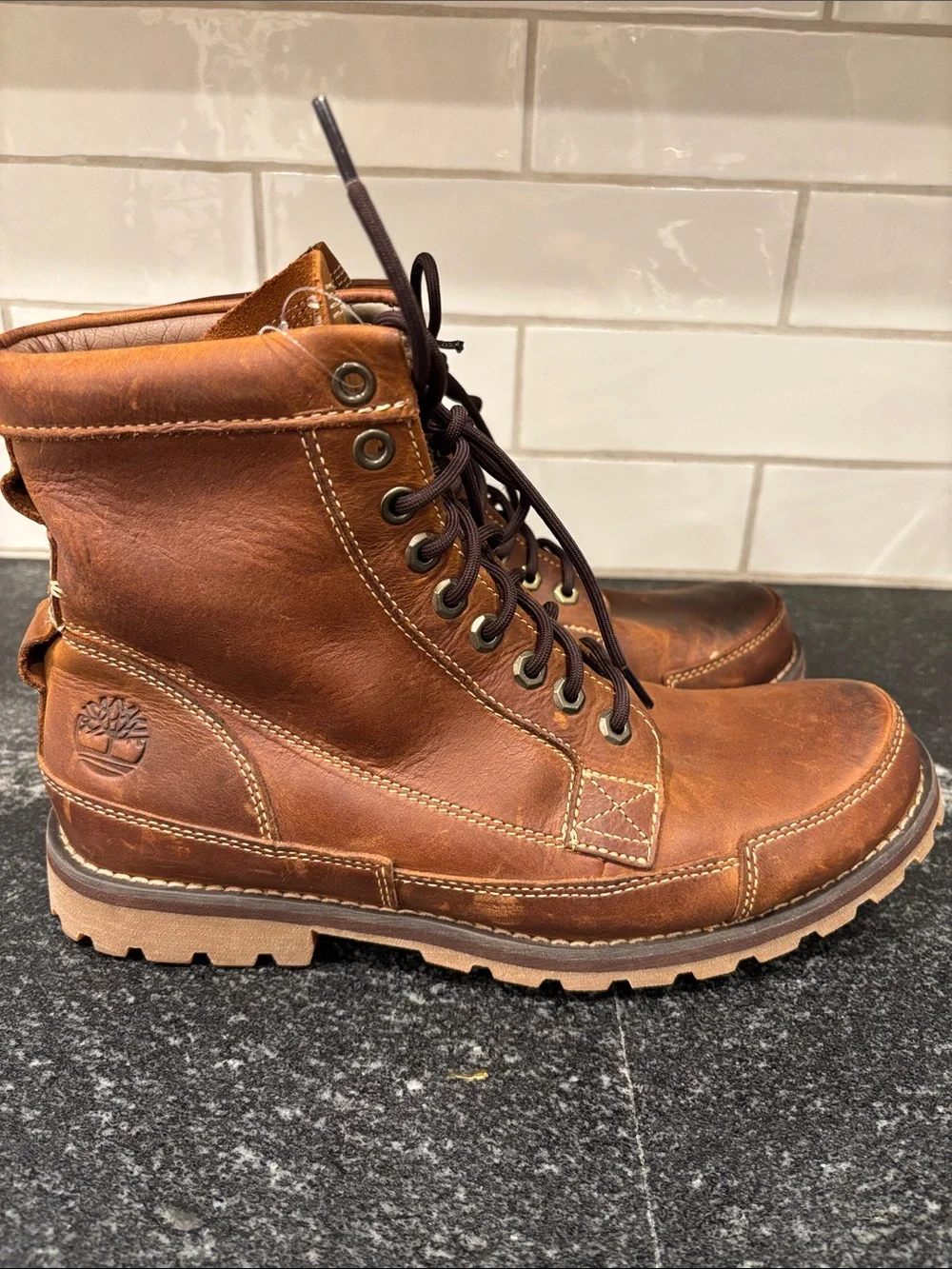 Timberland Earthkeepers Original 6-Inch Boots – Men’s Size 11 – Medium Brown